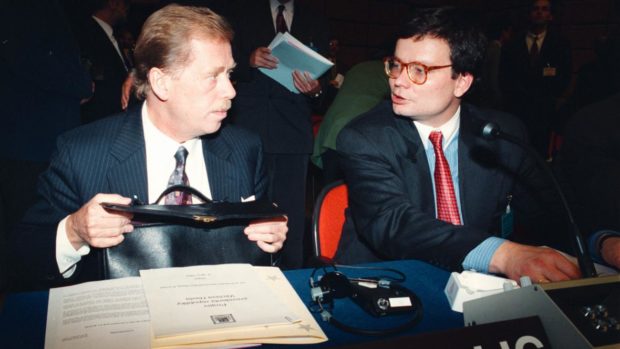 Vondra – odchází poslední disident a s pošramocenou pověstí | Autor: Michal Kamaryt | Zdroj: ČTK