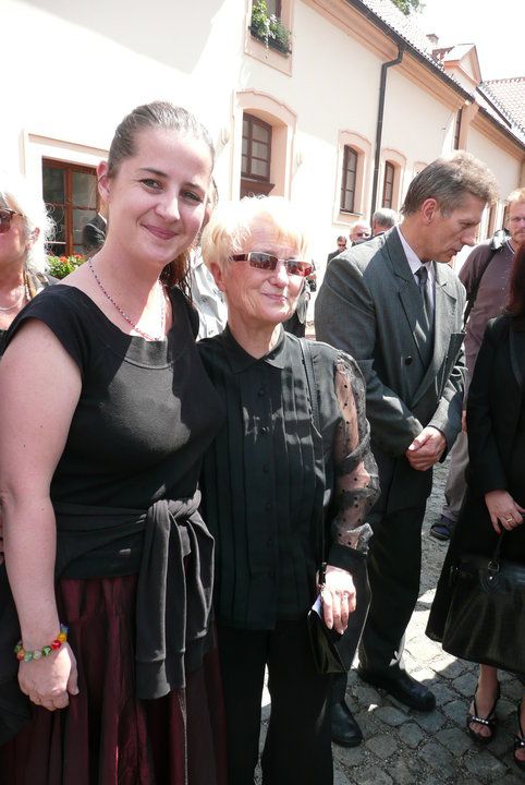 Monika Le Fay se Zdenou Mašínovou na pohřbu Milana Paumera, 4. srpna 2010 v Poděbradech