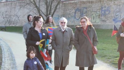 Demonstrace za Tibet. Ivan a Dagmar Havlovi | Praha 2015 | Foto: Sebastián Vadas
