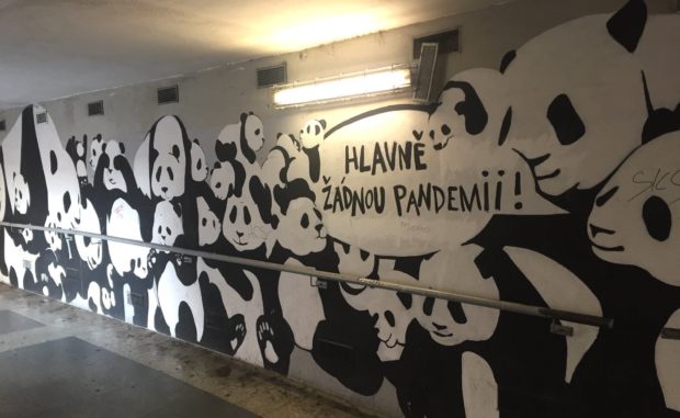 Foto: Jaroslav Jindra | Metro Ládví | Namalovala: Josefína Jonášová